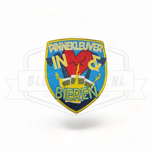 Embleem Pinnekleuver In Hart En Bieren