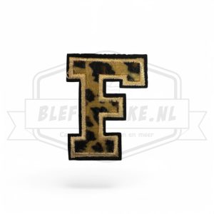 Carnavals embleem letter panter print - F