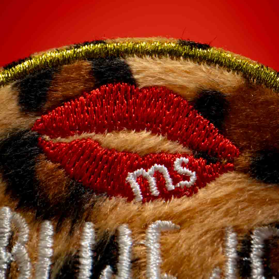 Embleem Blijf je vanavond bij mij - Monique Smit Close up Lippen