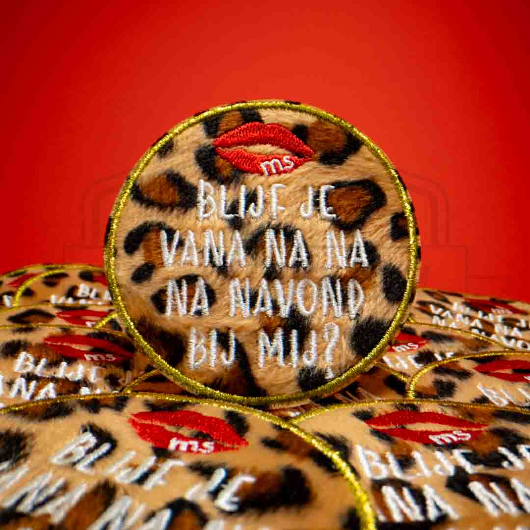 Embleem Blijf je vanavond bij mij - Monique Smit